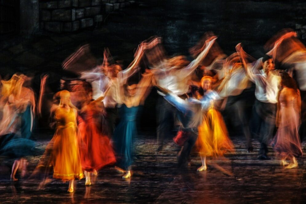 2018 09 25 54674 1537872091 large teater Garasi kollec indones